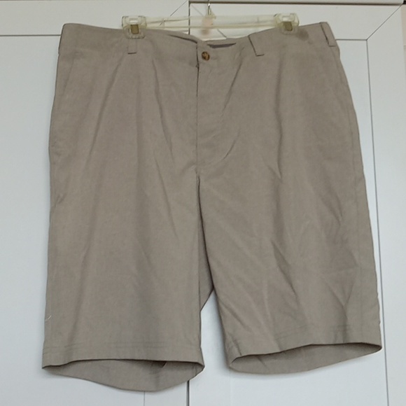 Hogan Other - BEN HOGAN Golf Shorts Size 38 waist